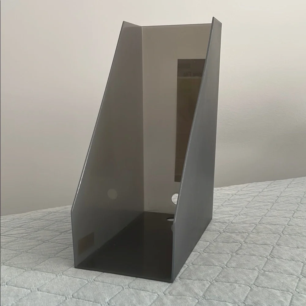 Magazine file holder
